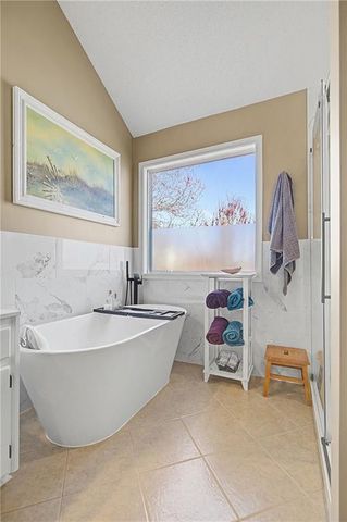 5604 W 152ND Place, Overland Park, KS 66223