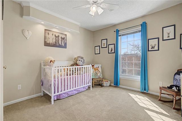 5604 W 152ND Place, Overland Park, KS 66223