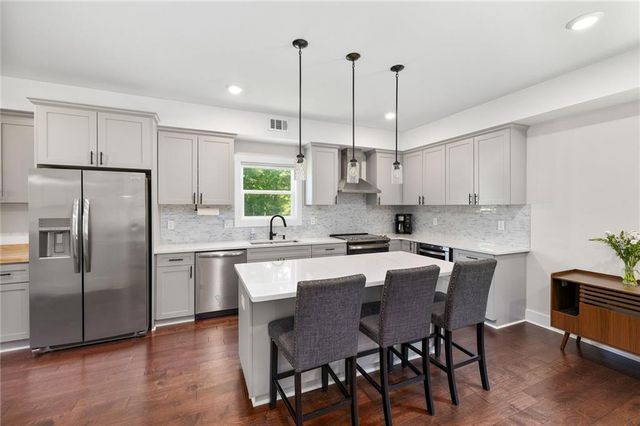 142 Brookwood Avenue, Commerce, GA 30529