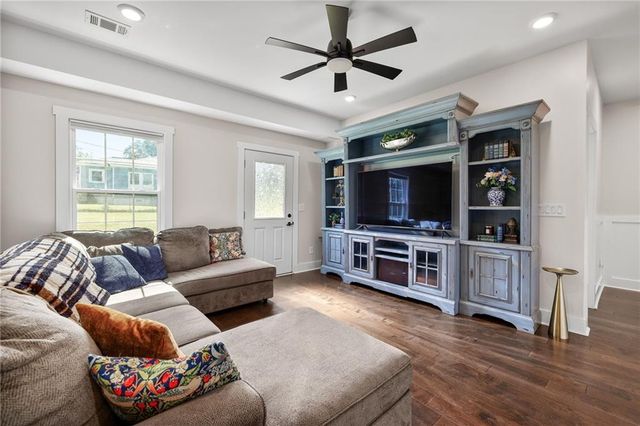 142 Brookwood Avenue, Commerce, GA 30529