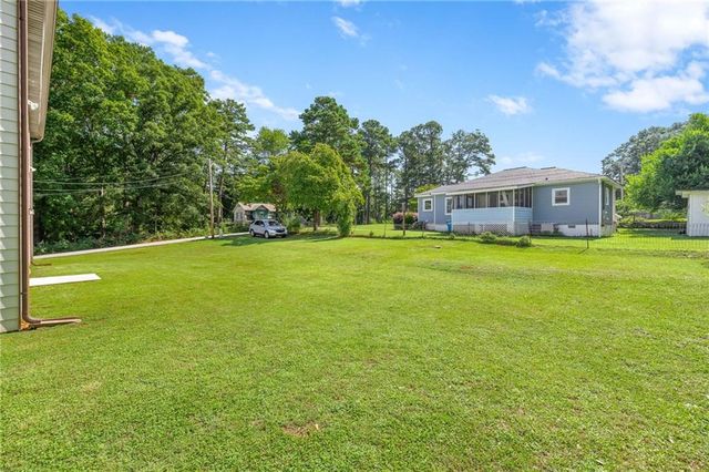 142 Brookwood Avenue, Commerce, GA 30529