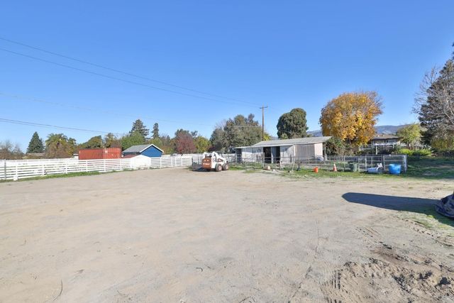 12155 Columbet Avenue, San Martin, CA 95046