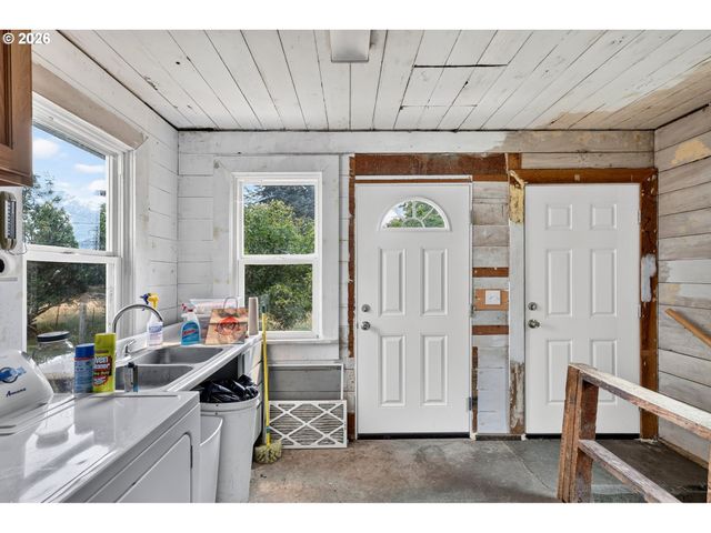49009 Se BATY Rd, Sandy, OR 97055