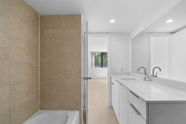 4222 Inverrary Boulevard 4211, Lauderhill, FL 33319