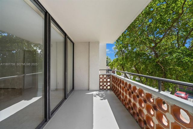 4222 Inverrary Boulevard 4211, Lauderhill, FL 33319