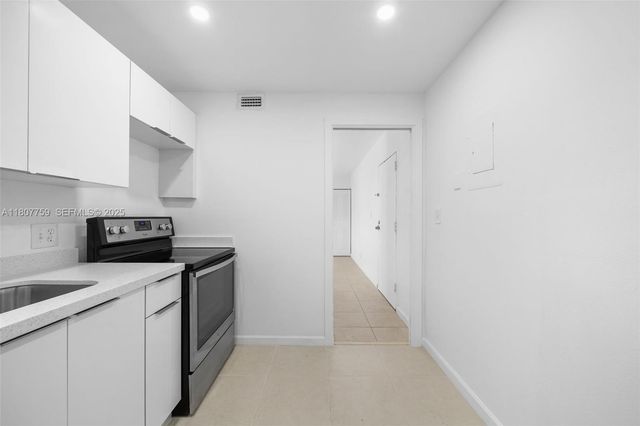 4222 Inverrary Boulevard 4211, Lauderhill, FL 33319