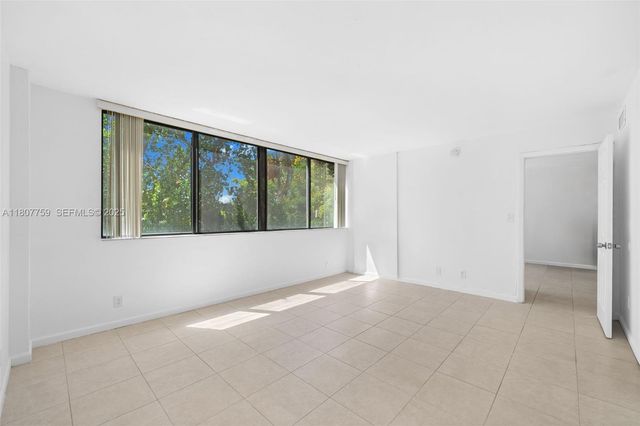 4222 Inverrary Boulevard 4211, Lauderhill, FL 33319
