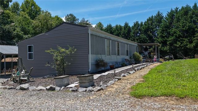 185 Bells Lane, Ronda, NC 28670