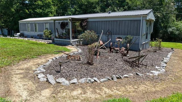 185 Bells Lane, Ronda, NC 28670