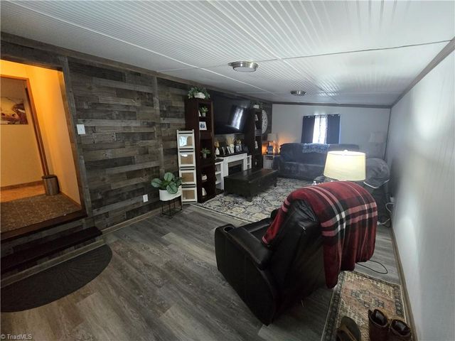 185 Bells Lane, Ronda, NC 28670