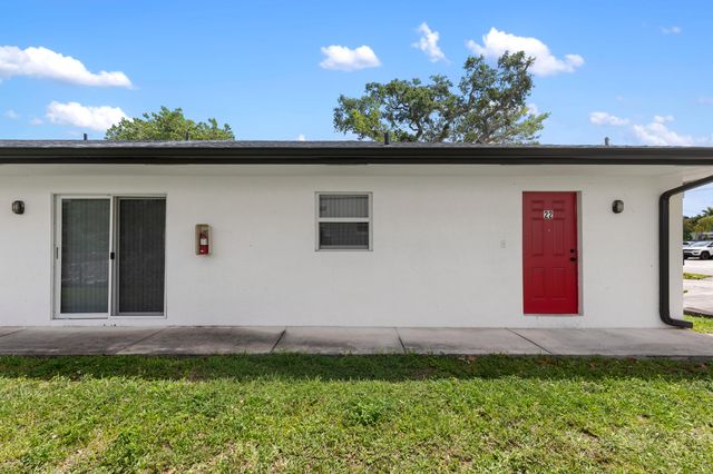 22 SW 6th Street 1, Hallandale Beach, FL 33009