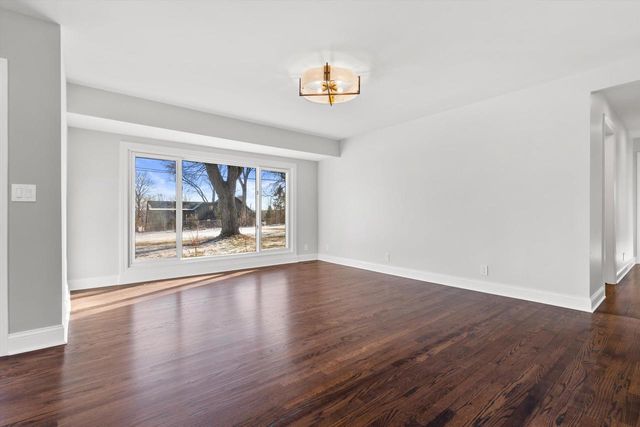 850 Janacek ROAD, Brookfield, WI 53045