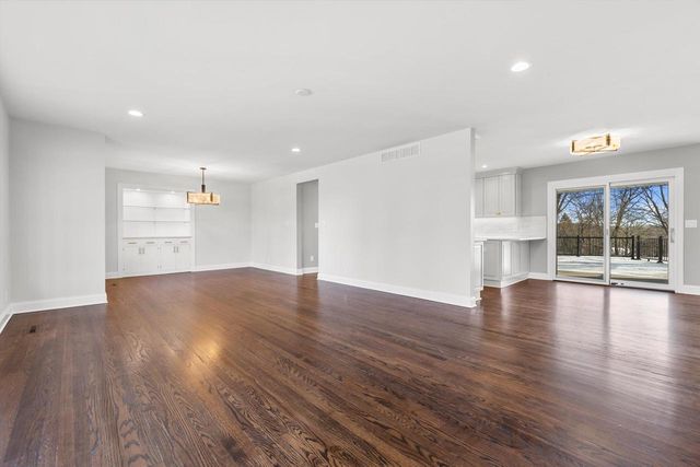 850 Janacek ROAD, Brookfield, WI 53045