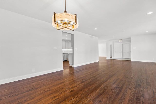 850 Janacek ROAD, Brookfield, WI 53045