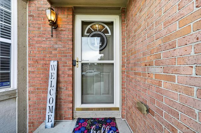 27735 E Mockingbird Drive, Huron Charter Township, MI 48134