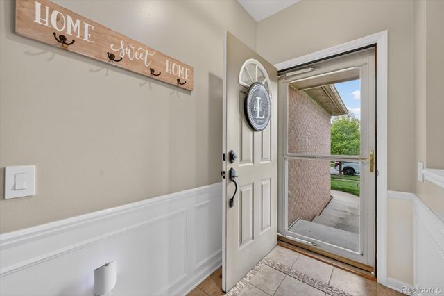 27735 E Mockingbird Drive, Huron Charter Township, MI 48134