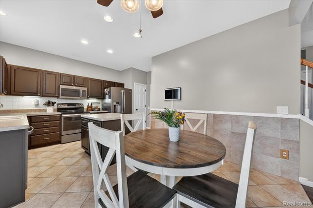 27735 E Mockingbird Drive, Huron Charter Township, MI 48134