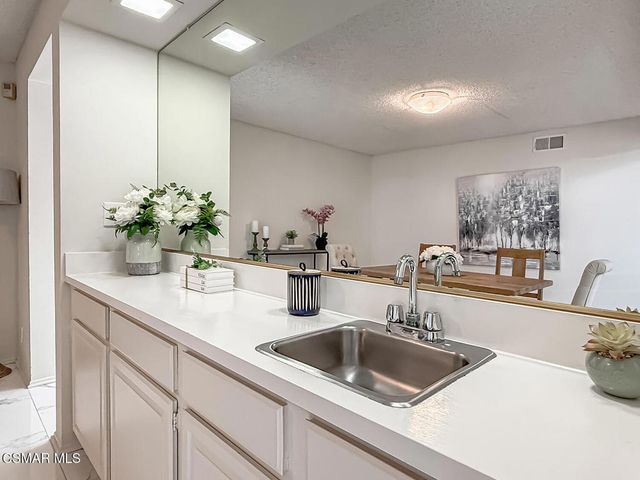 441 Cherry Hills Lane, Thousand Oaks, CA 91320