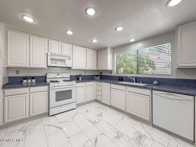 441 Cherry Hills Lane, Thousand Oaks, CA 91320