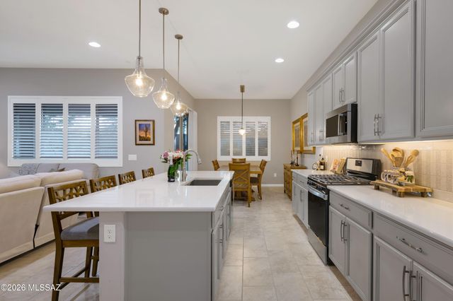 13121 N Humphreys Peak Drive, Oro Valley, AZ 85755