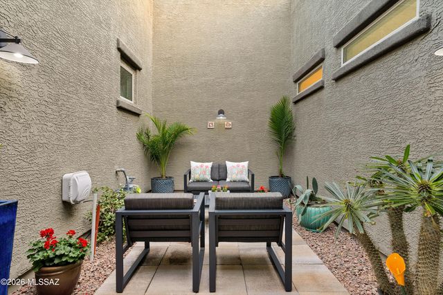 13121 N Humphreys Peak Drive, Oro Valley, AZ 85755