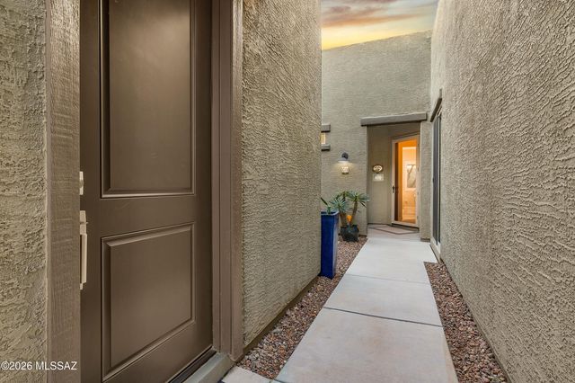 13121 N Humphreys Peak Drive, Oro Valley, AZ 85755