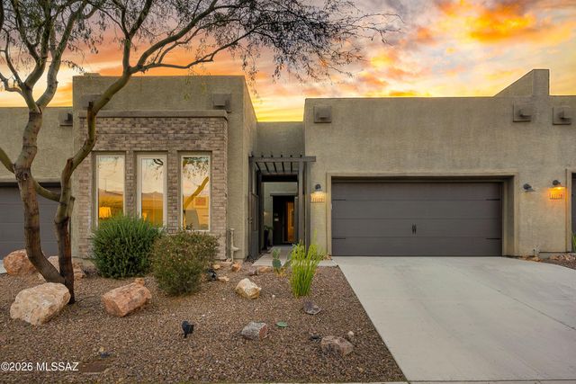 13121 N Humphreys Peak Drive, Oro Valley, AZ 85755