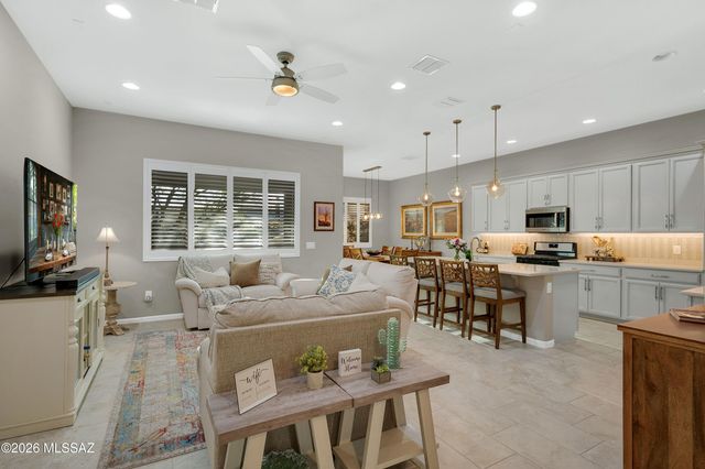 13121 N Humphreys Peak Drive, Oro Valley, AZ 85755