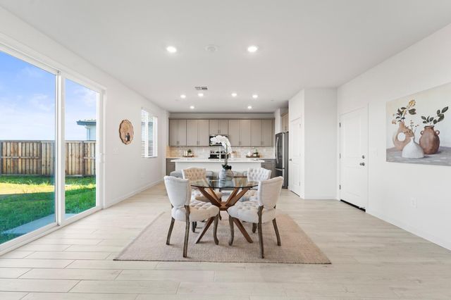 1501 Mcintyre St, Galt, CA 95632