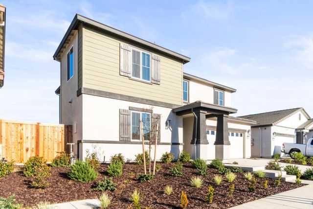 1501 Mcintyre St, Galt, CA 95632