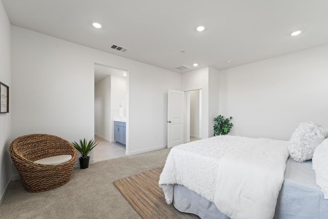 1501 Mcintyre St, Galt, CA 95632