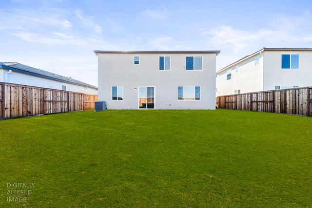 1501 Mcintyre St, Galt, CA 95632