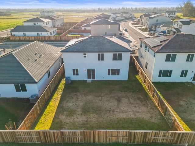 1501 Mcintyre St, Galt, CA 95632