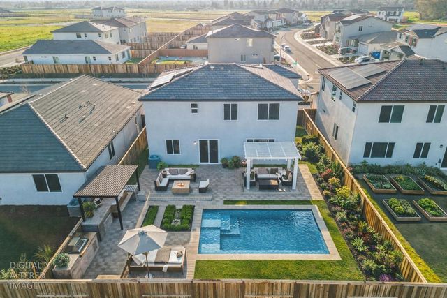 1501 Mcintyre St, Galt, CA 95632