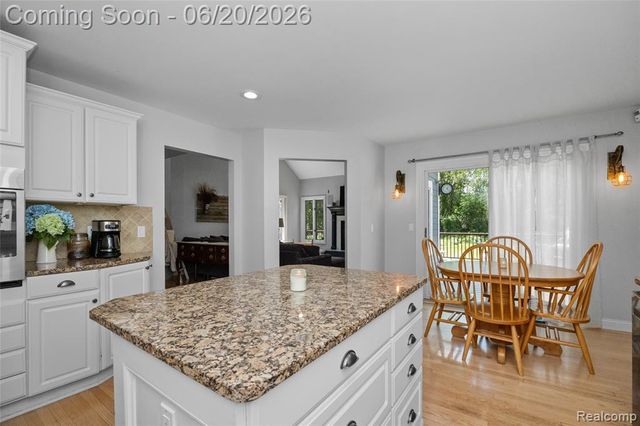 5287 Ridge Trail, Clarkston, MI 48348