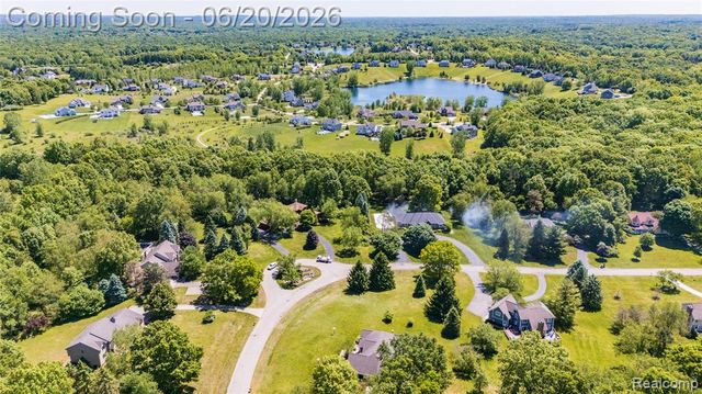 5287 Ridge Trail, Clarkston, MI 48348