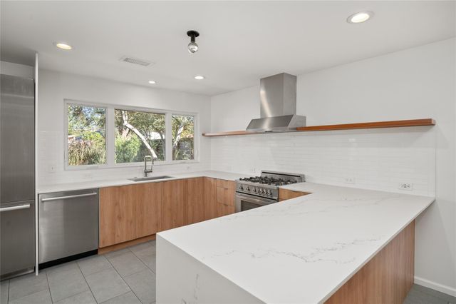 4518 Viking Drive, Houston, TX 77092