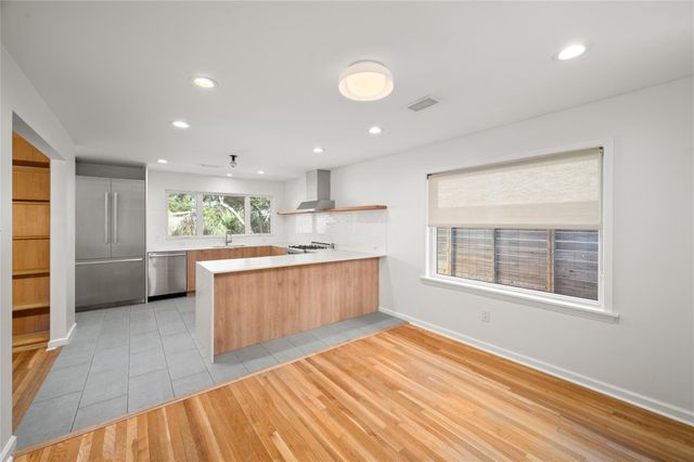 4518 Viking Drive, Houston, TX 77092