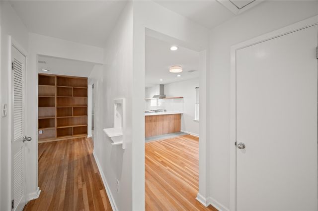 4518 Viking Drive, Houston, TX 77092