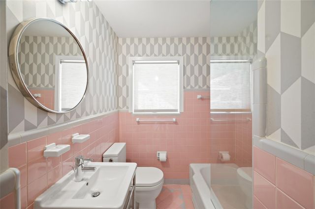 4518 Viking Drive, Houston, TX 77092