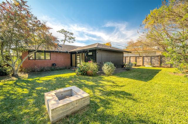 4518 Viking Drive, Houston, TX 77092