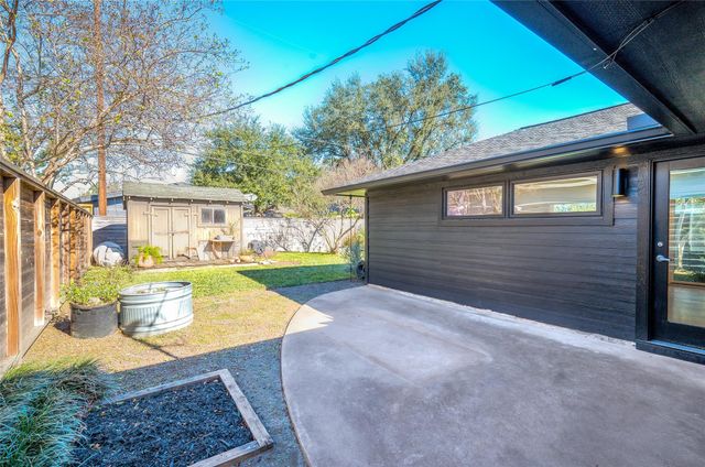 4518 Viking Drive, Houston, TX 77092