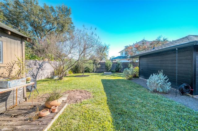 4518 Viking Drive, Houston, TX 77092