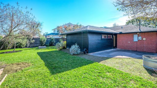 4518 Viking Drive, Houston, TX 77092