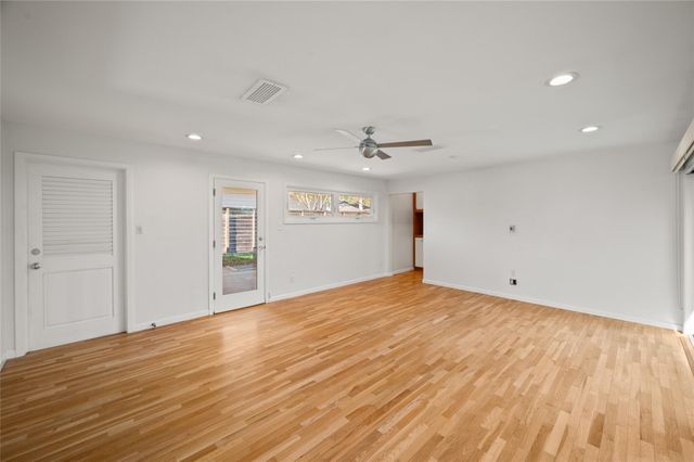 4518 Viking Drive, Houston, TX 77092