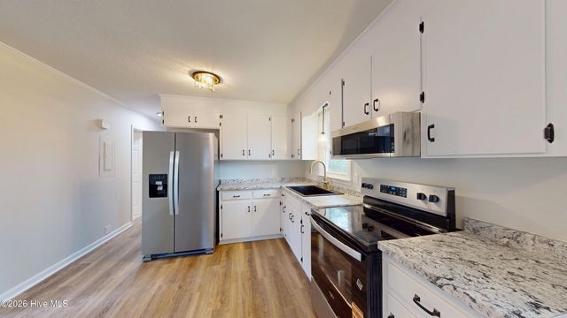 248 Fire Tower Road, Richlands, NC 28574