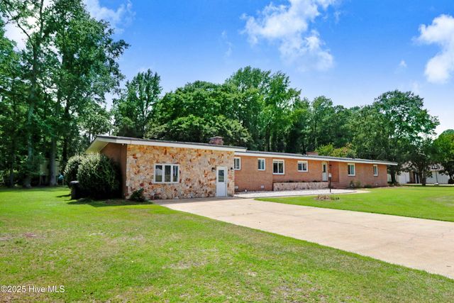 202 Waters Circle, Goldsboro, NC 27534