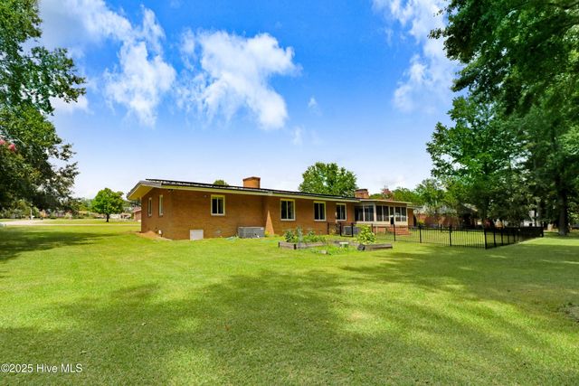 202 Waters Circle, Goldsboro, NC 27534