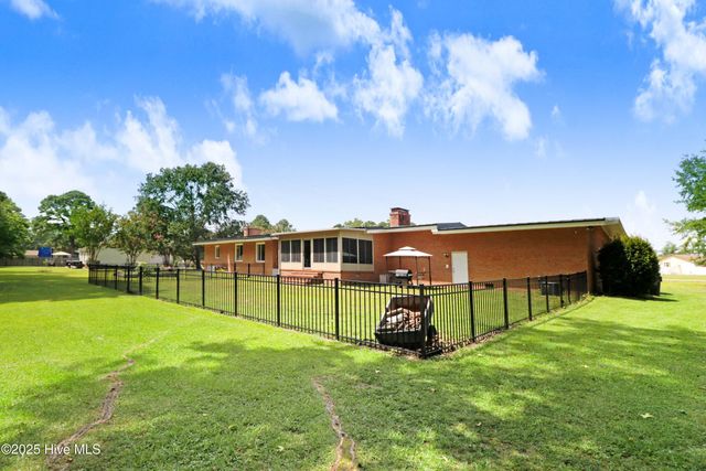 202 Waters Circle, Goldsboro, NC 27534