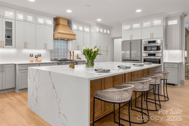 7829 Seton House Lane, Charlotte, NC 28277